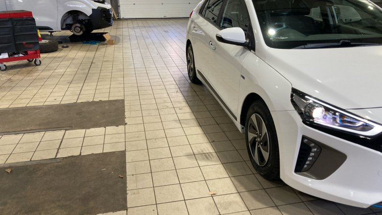 Hyundai IONIQ 1.6 GDi Hybrid Premium 5dr DCT Hybrid Hatchback